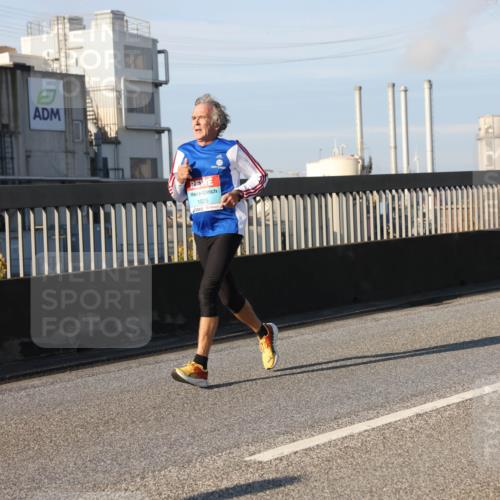 03.10.2025 - Köhlbrandbrückenlauf Lena Gebhardt http://msf.ph/oto/9127549 03.10.2025 09:47:26 Position 2 1025 meine-sportfotos.de