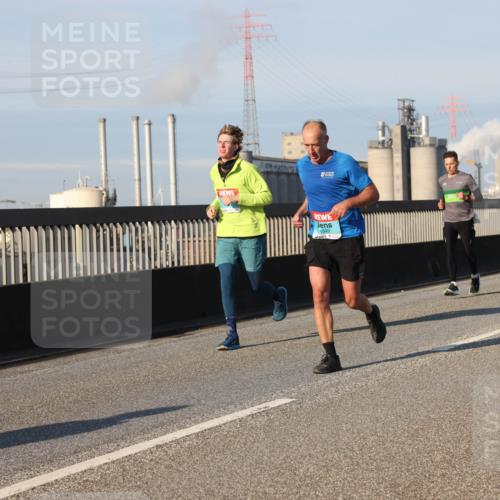 03.10.2025 - Köhlbrandbrückenlauf Lena Gebhardt http://msf.ph/oto/9127569 03.10.2025 09:47:27 Position 2 1543 meine-sportfotos.de
