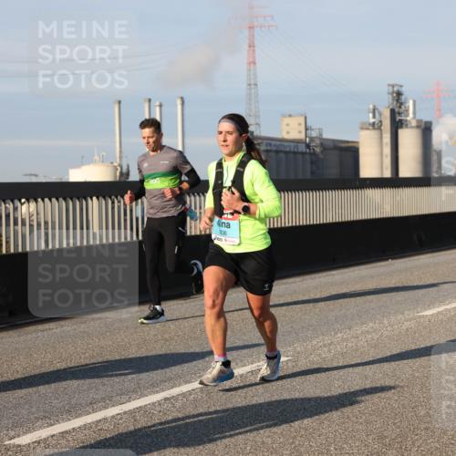 03.10.2025 - Köhlbrandbrückenlauf Lena Gebhardt http://msf.ph/oto/9127612 03.10.2025 09:47:29 Position 2 1836 meine-sportfotos.de