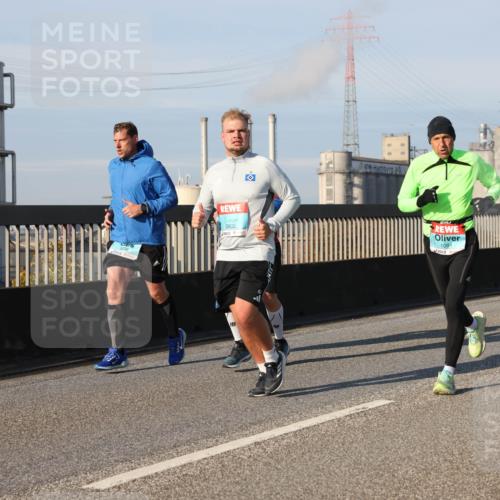 03.10.2025 - Köhlbrandbrückenlauf Lena Gebhardt http://msf.ph/oto/9127670 03.10.2025 09:47:33 Position 2 3802, 1091 meine-sportfotos.de