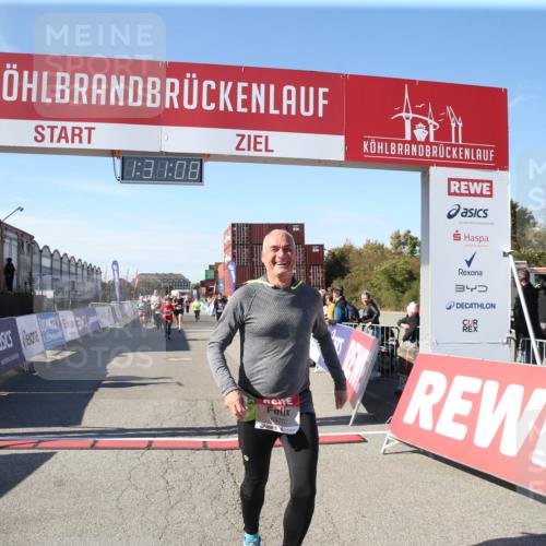 03.10.2025 - Köhlbrandbrückenlauf Jannik Wohlers http://msf.ph/oto/9127677 03.10.2025 13:31:09 Ziel 4800, 5185, 5206, 5349, 5362, 5772, 5773, 6375 meine-sportfotos.de