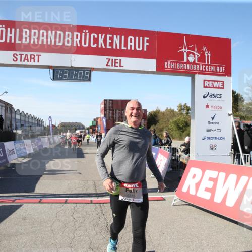 03.10.2025 - Köhlbrandbrückenlauf Jannik Wohlers http://msf.ph/oto/9127681 03.10.2025 13:31:09 Ziel 4800, 5185, 5206, 5349, 5362, 5772, 5773, 6375 meine-sportfotos.de