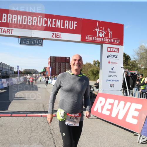 03.10.2025 - Köhlbrandbrückenlauf Jannik Wohlers http://msf.ph/oto/9127685 03.10.2025 13:31:09 Ziel 4800, 5185, 5206, 5349, 5362, 5772, 5773, 6375 meine-sportfotos.de