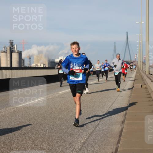 03.10.2025 - Köhlbrandbrückenlauf Lena Gebhardt http://msf.ph/oto/9127690 03.10.2025 09:47:35 Position 2  meine-sportfotos.de