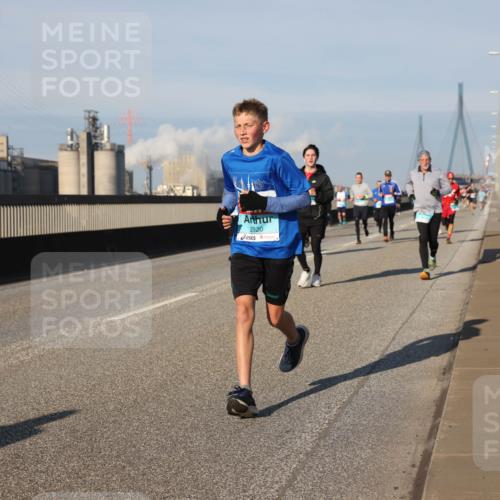 03.10.2025 - Köhlbrandbrückenlauf Lena Gebhardt http://msf.ph/oto/9127693 03.10.2025 09:47:35 Position 2 2920 meine-sportfotos.de
