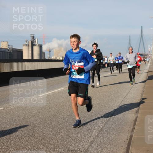 03.10.2025 - Köhlbrandbrückenlauf Lena Gebhardt http://msf.ph/oto/9127700 03.10.2025 09:47:35 Position 2 292 meine-sportfotos.de
