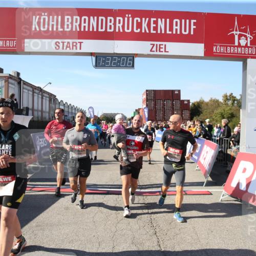 03.10.2025 - Köhlbrandbrückenlauf Jannik Wohlers http://msf.ph/oto/9127701 03.10.2025 13:32:07 Ziel 4443, 4985, 5155, 5238, 5246, 5247, 5248, 5921, 5922, 5923, 6076, 6126, 6146, 6460 meine-sportfotos.de