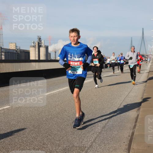 03.10.2025 - Köhlbrandbrückenlauf Lena Gebhardt http://msf.ph/oto/9127708 03.10.2025 09:47:35 Position 2 2920 meine-sportfotos.de