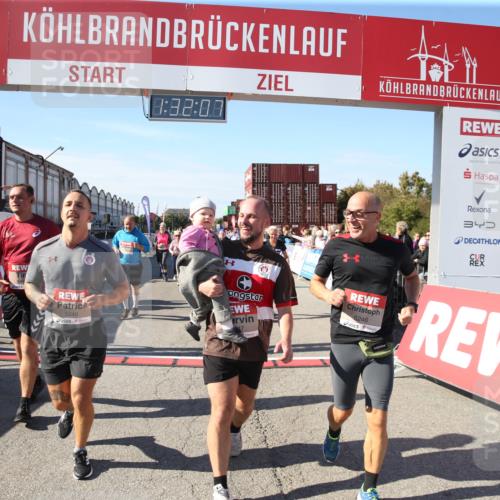 03.10.2025 - Köhlbrandbrückenlauf Jannik Wohlers http://msf.ph/oto/9127717 03.10.2025 13:32:07 Ziel 4443, 4985, 5155, 5238, 5246, 5247, 5248, 5921, 5922, 5923, 6076, 6126, 6146, 6460 meine-sportfotos.de