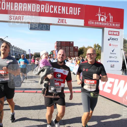 03.10.2025 - Köhlbrandbrückenlauf Jannik Wohlers http://msf.ph/oto/9127720 03.10.2025 13:32:08 Ziel 4443, 4985, 5155, 5238, 5246, 5247, 5248, 5820, 5921, 5922, 5923, 6076, 6126, 6146, 6460 meine-sportfotos.de