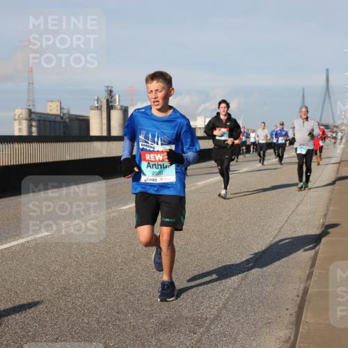 03.10.2025 - Köhlbrandbrückenlauf Lena Gebhardt http://msf.ph/oto/9127721 03.10.2025 09:47:36 Position 2 2920 meine-sportfotos.de