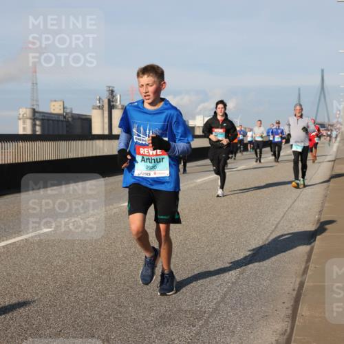 03.10.2025 - Köhlbrandbrückenlauf Lena Gebhardt http://msf.ph/oto/9127724 03.10.2025 09:47:36 Position 2 2920 meine-sportfotos.de