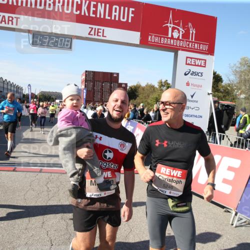 03.10.2025 - Köhlbrandbrückenlauf Jannik Wohlers http://msf.ph/oto/9127728 03.10.2025 13:32:08 Ziel 4443, 4985, 5155, 5238, 5246, 5247, 5248, 5820, 5921, 5922, 5923, 6076, 6126, 6146, 6460 meine-sportfotos.de