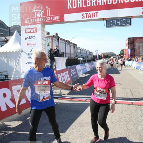 03.10.2025 - Köhlbrandbrückenlauf Jannik Wohlers http://msf.ph/oto/9127748 03.10.2025 13:33:52 Ziel 4919, 4970, 5036, 5074, 5077, 5300, 5367, 6246 meine-sportfotos.de