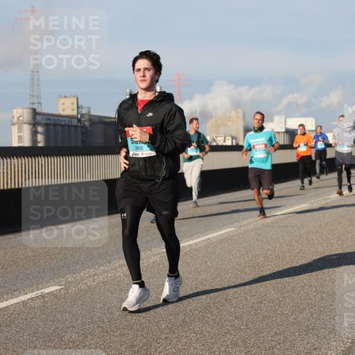 03.10.2025 - Köhlbrandbrückenlauf Lena Gebhardt http://msf.ph/oto/9127763 03.10.2025 09:47:37 Position 2 3655, 1073 meine-sportfotos.de