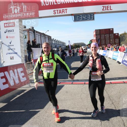 03.10.2025 - Köhlbrandbrückenlauf Jannik Wohlers http://msf.ph/oto/9127764 03.10.2025 13:34:33 Ziel 4702, 4754, 4997, 5390, 5407, 5437, 5693, 5695, 6486 meine-sportfotos.de