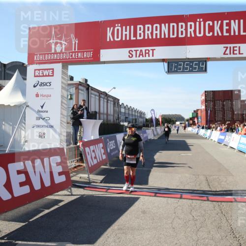 03.10.2025 - Köhlbrandbrückenlauf Jannik Wohlers http://msf.ph/oto/9127786 03.10.2025 13:35:54 Ziel 4972, 6292 meine-sportfotos.de
