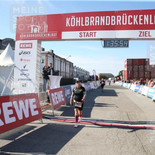 03.10.2025 - Köhlbrandbrückenlauf Jannik Wohlers http://msf.ph/oto/9127792 03.10.2025 13:35:55 Ziel 4972, 6292 meine-sportfotos.de