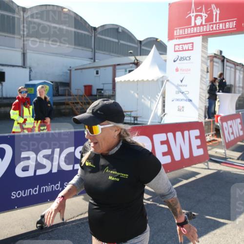 03.10.2025 - Köhlbrandbrückenlauf Jannik Wohlers http://msf.ph/oto/9127799 03.10.2025 13:35:58 Ziel 4972, 6292 meine-sportfotos.de