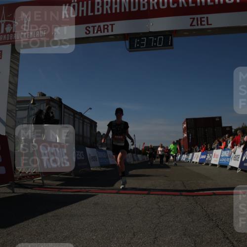 03.10.2025 - Köhlbrandbrückenlauf Jannik Wohlers http://msf.ph/oto/9127837 03.10.2025 13:37:02 Ziel 5287, 5313, 5507, 5592, 6104 meine-sportfotos.de