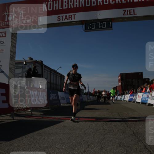 03.10.2025 - Köhlbrandbrückenlauf Jannik Wohlers http://msf.ph/oto/9127841 03.10.2025 13:37:02 Ziel 5287, 5313, 5507, 5592, 6104 meine-sportfotos.de