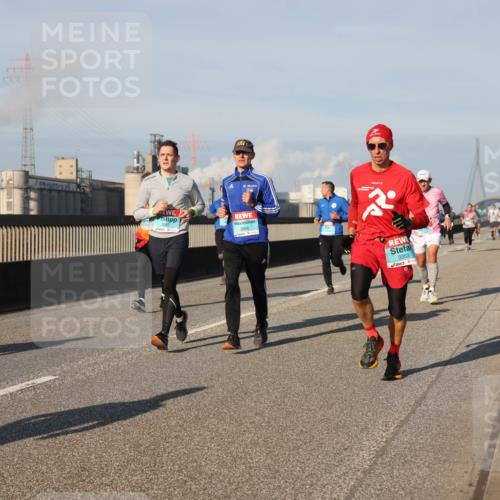03.10.2025 - Köhlbrandbrückenlauf Lena Gebhardt http://msf.ph/oto/9127855 03.10.2025 09:47:41 Position 2 3353 meine-sportfotos.de