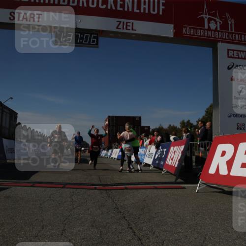 03.10.2025 - Köhlbrandbrückenlauf Jannik Wohlers http://msf.ph/oto/9127863 03.10.2025 13:37:06 Ziel 5262, 5287, 5303, 5507, 5592, 6104, 6380, 6381 meine-sportfotos.de