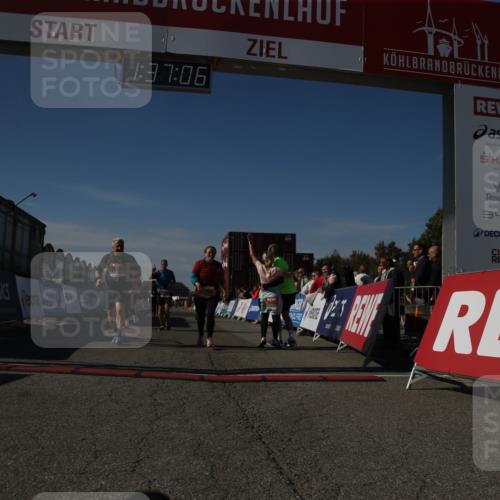 03.10.2025 - Köhlbrandbrückenlauf Jannik Wohlers http://msf.ph/oto/9127870 03.10.2025 13:37:07 Ziel 5262, 5303, 5466, 5507, 5592, 6104, 6380, 6381, 6521 meine-sportfotos.de