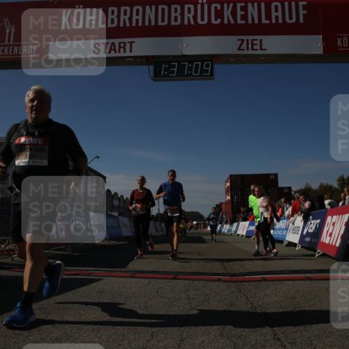 03.10.2025 - Köhlbrandbrückenlauf Jannik Wohlers http://msf.ph/oto/9127904 03.10.2025 13:37:09 Ziel 5262, 5303, 5466, 5507, 5576, 5592, 6104, 6380, 6381, 6521 meine-sportfotos.de
