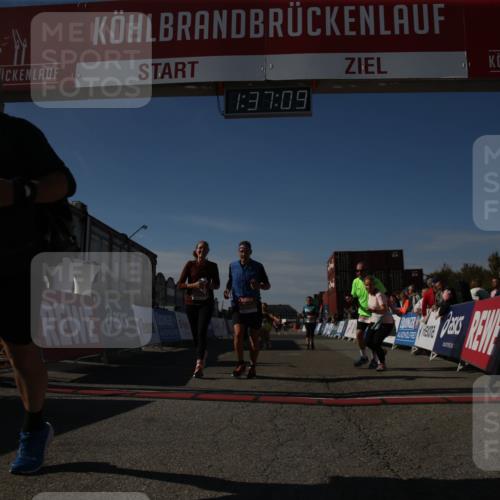 03.10.2025 - Köhlbrandbrückenlauf Jannik Wohlers http://msf.ph/oto/9127907 03.10.2025 13:37:09 Ziel 5262, 5303, 5466, 5507, 5576, 5592, 6104, 6380, 6381, 6521 meine-sportfotos.de