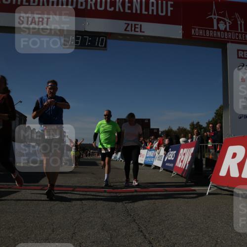 03.10.2025 - Köhlbrandbrückenlauf Jannik Wohlers http://msf.ph/oto/9127916 03.10.2025 13:37:11 Ziel 5143, 5262, 5303, 5466, 5507, 5576, 5592, 6104, 6380, 6381, 6521 meine-sportfotos.de