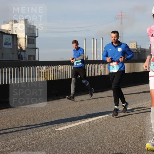 03.10.2025 - Köhlbrandbrückenlauf Lena Gebhardt http://msf.ph/oto/9127917 03.10.2025 09:47:44 Position 2 2944, 1321 meine-sportfotos.de