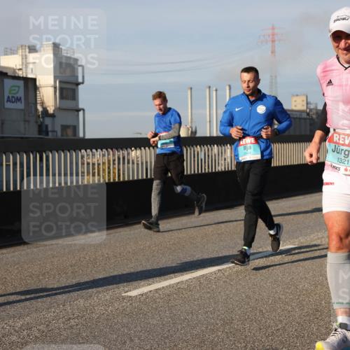 03.10.2025 - Köhlbrandbrückenlauf Lena Gebhardt http://msf.ph/oto/9127920 03.10.2025 09:47:44 Position 2 2944, 1321 meine-sportfotos.de