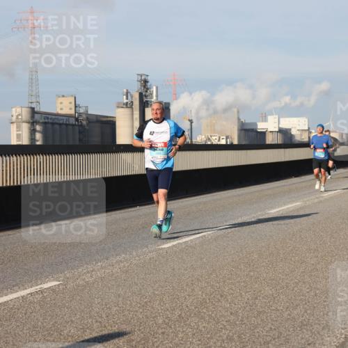 03.10.2025 - Köhlbrandbrückenlauf Lena Gebhardt http://msf.ph/oto/9127930 03.10.2025 09:47:46 Position 2  meine-sportfotos.de