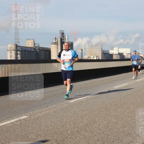 03.10.2025 - Köhlbrandbrückenlauf Lena Gebhardt http://msf.ph/oto/9127933 03.10.2025 09:47:46 Position 2 52 meine-sportfotos.de