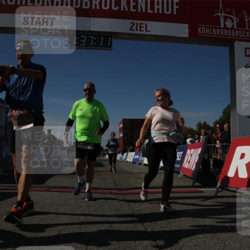 03.10.2025 - Köhlbrandbrückenlauf Jannik Wohlers http://msf.ph/oto/9127937 03.10.2025 13:37:12 Ziel 5143, 5262, 5303, 5466, 5507, 5576, 6104, 6380, 6381, 6521 meine-sportfotos.de
