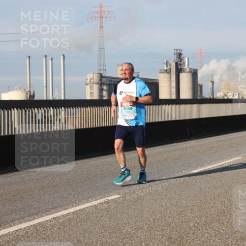03.10.2025 - Köhlbrandbrückenlauf Lena Gebhardt http://msf.ph/oto/9127948 03.10.2025 09:47:47 Position 2 1351 meine-sportfotos.de