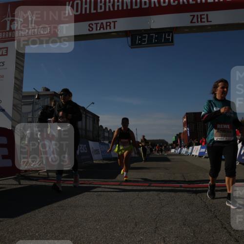 03.10.2025 - Köhlbrandbrückenlauf Jannik Wohlers http://msf.ph/oto/9127959 03.10.2025 13:37:15 Ziel 5143, 5262, 5303, 5466, 5507, 5576, 6104, 6380, 6381, 6521 meine-sportfotos.de