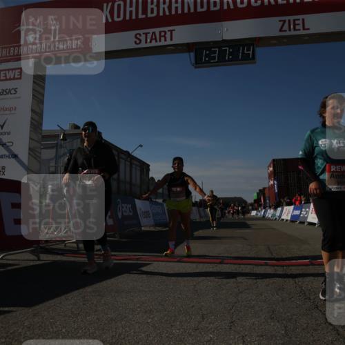 03.10.2025 - Köhlbrandbrückenlauf Jannik Wohlers http://msf.ph/oto/9127964 03.10.2025 13:37:15 Ziel 5143, 5262, 5303, 5466, 5507, 5576, 6104, 6380, 6381, 6521 meine-sportfotos.de