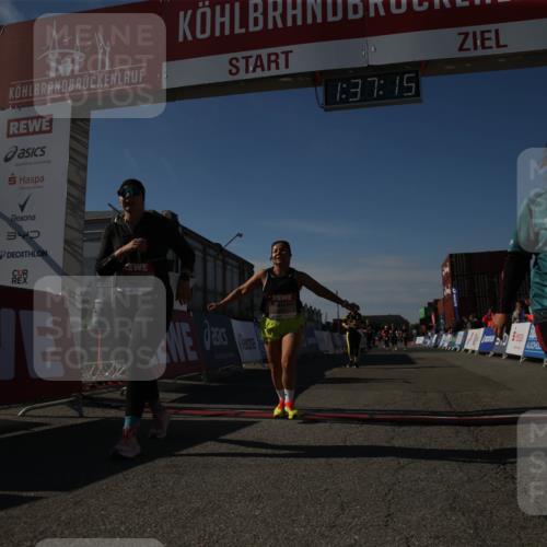 03.10.2025 - Köhlbrandbrückenlauf Jannik Wohlers http://msf.ph/oto/9127969 03.10.2025 13:37:15 Ziel 5143, 5262, 5303, 5466, 5507, 5576, 6104, 6380, 6381, 6521 meine-sportfotos.de