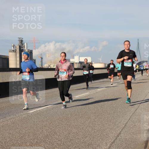 03.10.2025 - Köhlbrandbrückenlauf Lena Gebhardt http://msf.ph/oto/9127976 03.10.2025 09:47:50 Position 2 1864 meine-sportfotos.de