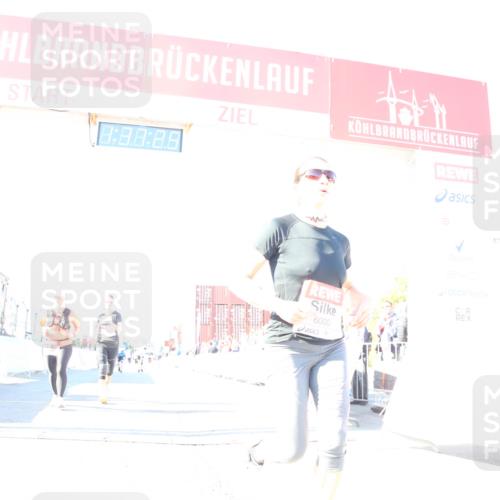 03.10.2025 - Köhlbrandbrückenlauf Jannik Wohlers http://msf.ph/oto/9127981 03.10.2025 13:37:25 Ziel 5143, 5190, 5241, 5554, 6000, 6133 meine-sportfotos.de