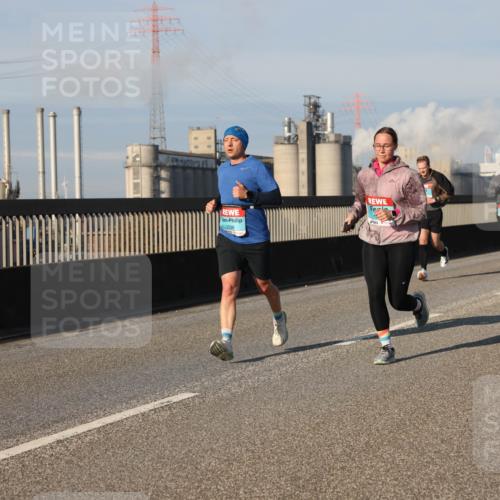 03.10.2025 - Köhlbrandbrückenlauf Lena Gebhardt http://msf.ph/oto/9127982 03.10.2025 09:47:50 Position 2  meine-sportfotos.de