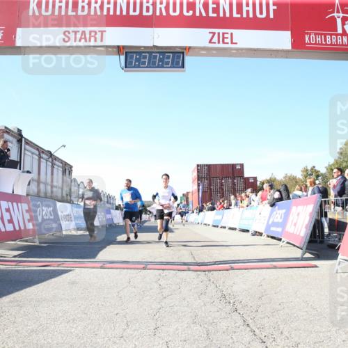 03.10.2025 - Köhlbrandbrückenlauf Jannik Wohlers http://msf.ph/oto/9127983 03.10.2025 13:37:31 Ziel 4611, 4863, 5190, 5241, 5550, 5551, 5554, 6000, 6133, 6402 meine-sportfotos.de