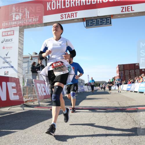 03.10.2025 - Köhlbrandbrückenlauf Jannik Wohlers http://msf.ph/oto/9127986 03.10.2025 13:37:33 Ziel 4611, 4863, 5190, 5241, 5550, 5551, 5554, 5756, 6000, 6133, 6402 meine-sportfotos.de