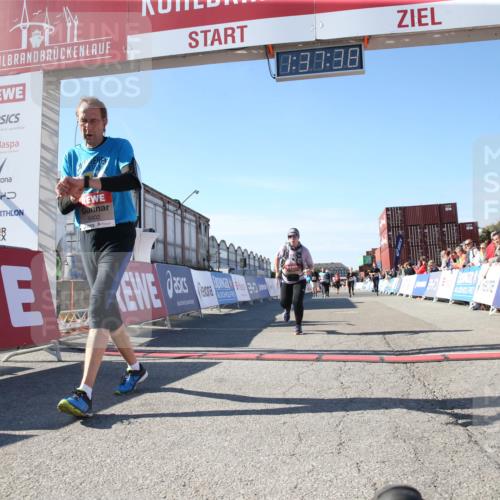 03.10.2025 - Köhlbrandbrückenlauf Jannik Wohlers http://msf.ph/oto/9128014 03.10.2025 13:37:39 Ziel 4611, 4863, 5201, 5384, 5550, 5551, 5756, 6133, 6402 meine-sportfotos.de