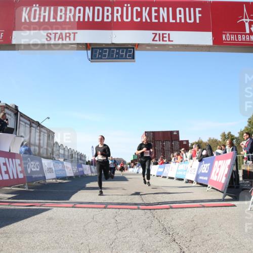 03.10.2025 - Köhlbrandbrückenlauf Jannik Wohlers http://msf.ph/oto/9128038 03.10.2025 13:37:42 Ziel 4611, 4863, 5201, 5384, 5550, 5551, 5756, 6295, 6402 meine-sportfotos.de