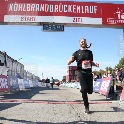 03.10.2025 - Köhlbrandbrückenlauf Jannik Wohlers http://msf.ph/oto/9128059 03.10.2025 13:37:44 Ziel 4014, 4611, 4863, 5201, 5305, 5384, 5420, 5756, 6295, 6402 meine-sportfotos.de