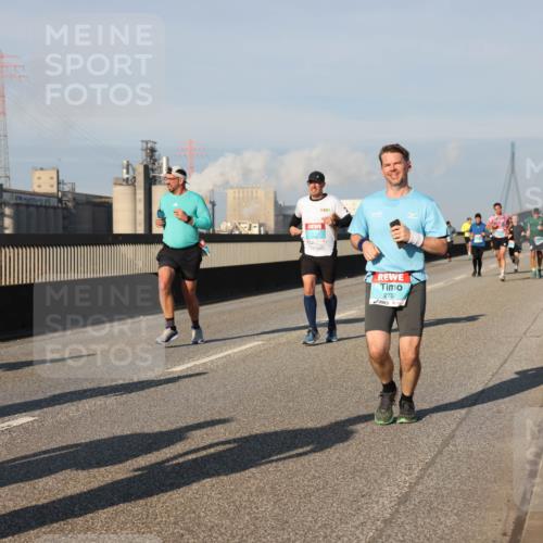 03.10.2025 - Köhlbrandbrückenlauf Lena Gebhardt http://msf.ph/oto/9128062 03.10.2025 09:47:58 Position 2 2732 meine-sportfotos.de