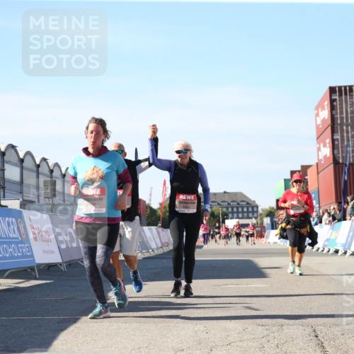 03.10.2025 - Köhlbrandbrückenlauf Jannik Wohlers http://msf.ph/oto/9128070 03.10.2025 13:37:48 Ziel 4014, 5201, 5305, 5384, 5420, 5756, 6295 meine-sportfotos.de